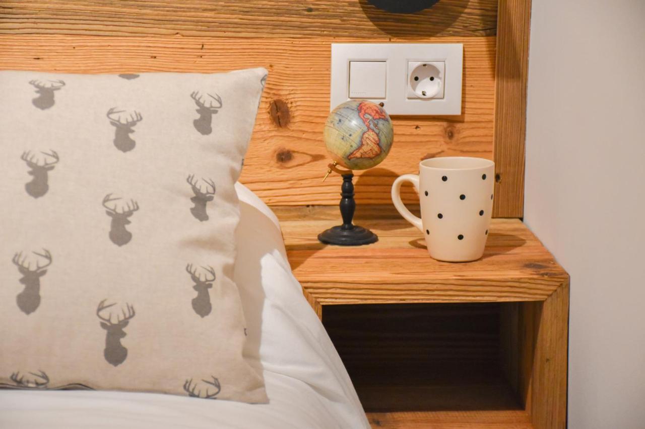 Envalira - Woody Hut 07937 Apartment