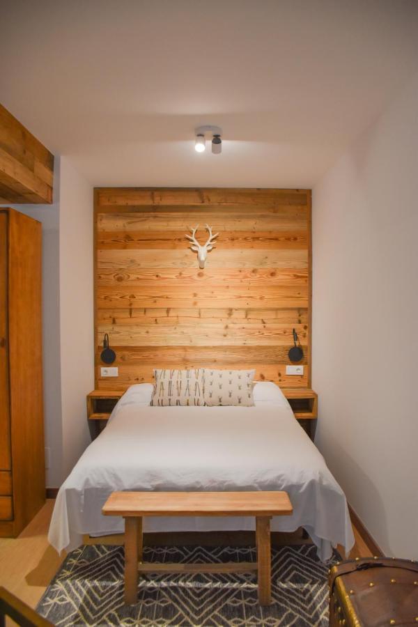 Envalira - Woody Hut 07937 * Pas De La Casa